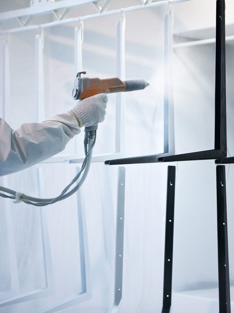 Vopsire și tratare în câmp electrostatic